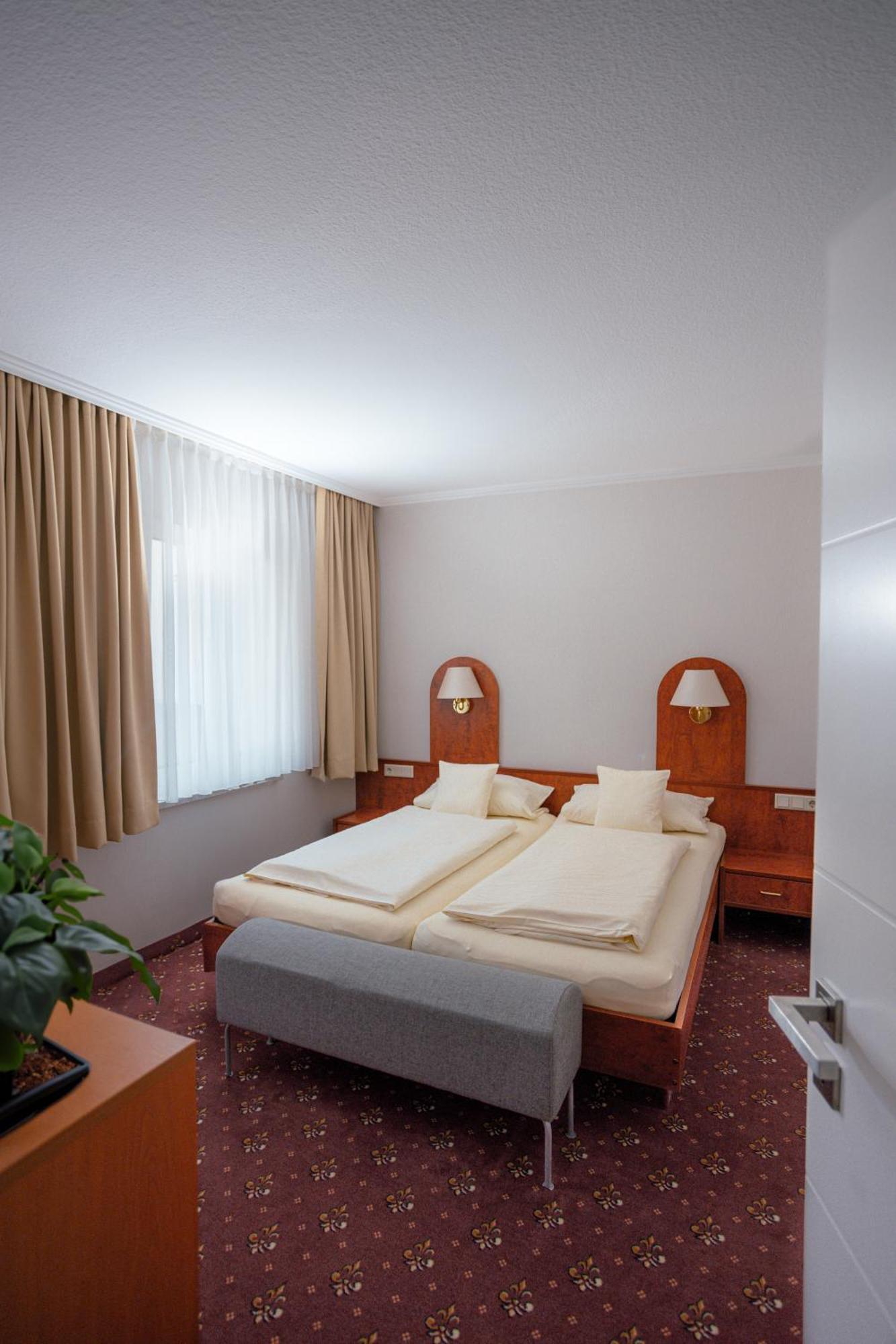 Ferienhotel Wolfsmühle Rodishain Exterior foto