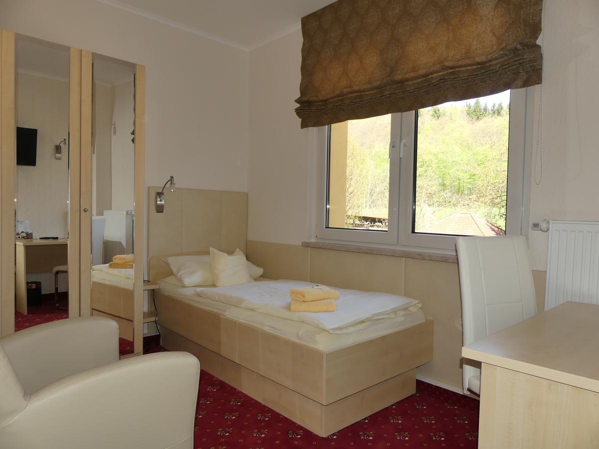 Ferienhotel Wolfsmühle Rodishain Exterior foto