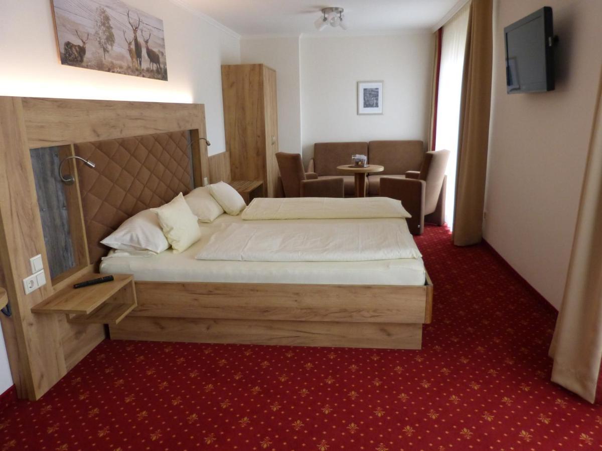 Ferienhotel Wolfsmühle Rodishain Exterior foto